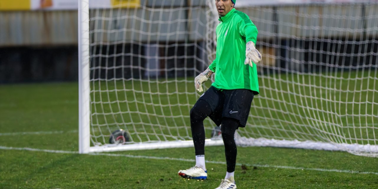 Çaykur Rizespor, genç kaleci Efe Doğan'ı kadrosuna kattı