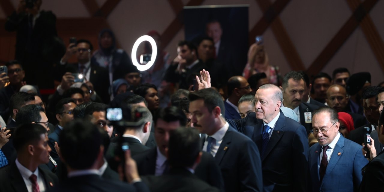 Cumhurbaşkanı Erdoğan, Yeni Yüzyılda Türkiye-Malezya Stratejik İşbirliği toplantısında konuştu: (1)