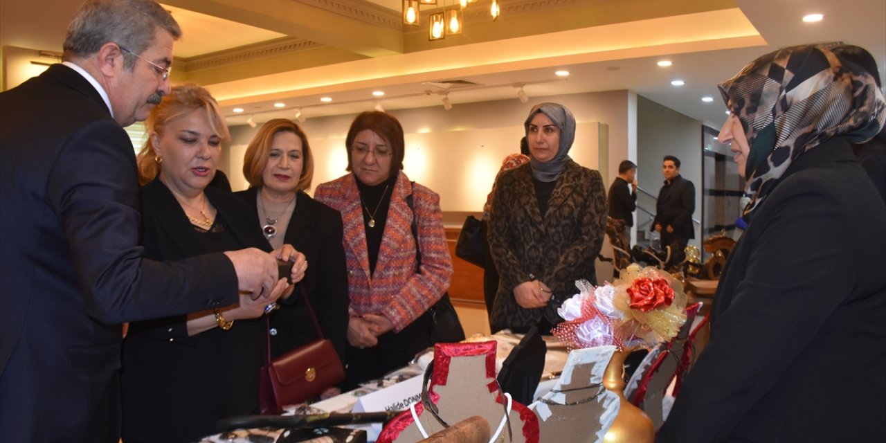 Van'da "Hediyelik Ürünler Tanıtım ve Pazarlama Sergisi" açıldı