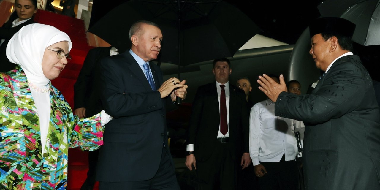 Cumhurbaşkanı Erdoğan, Endonezya'ya geldi