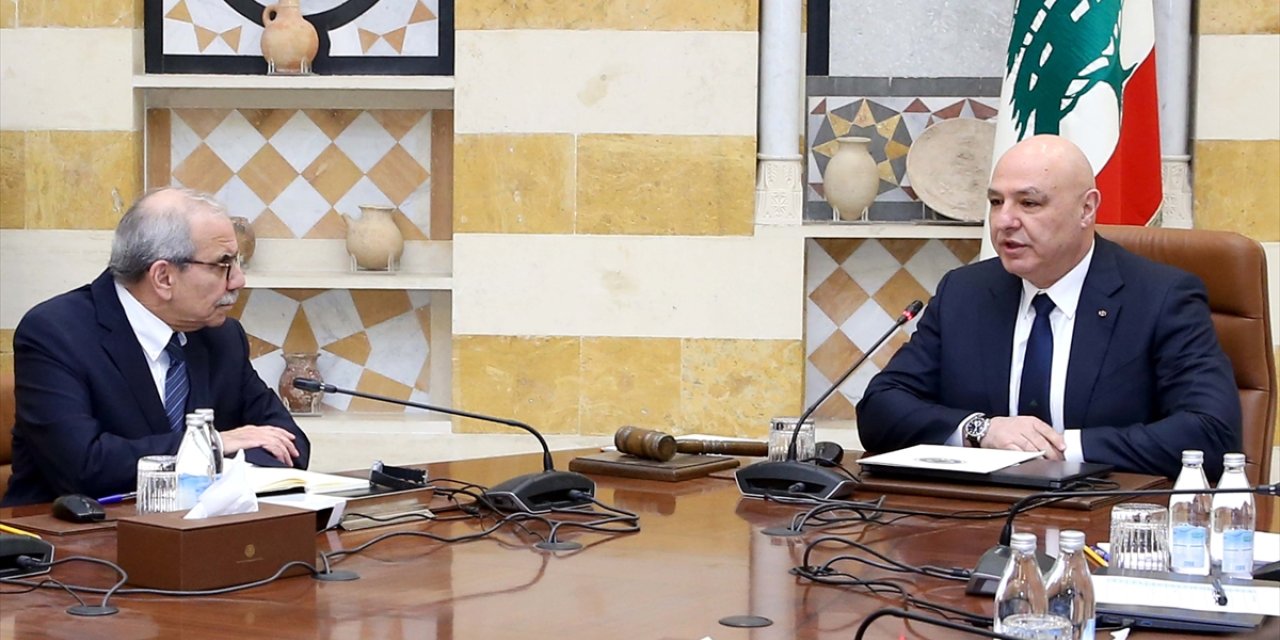 Lübnan'da yeni kurulan hükümet, güven oylaması öncesi toplandı