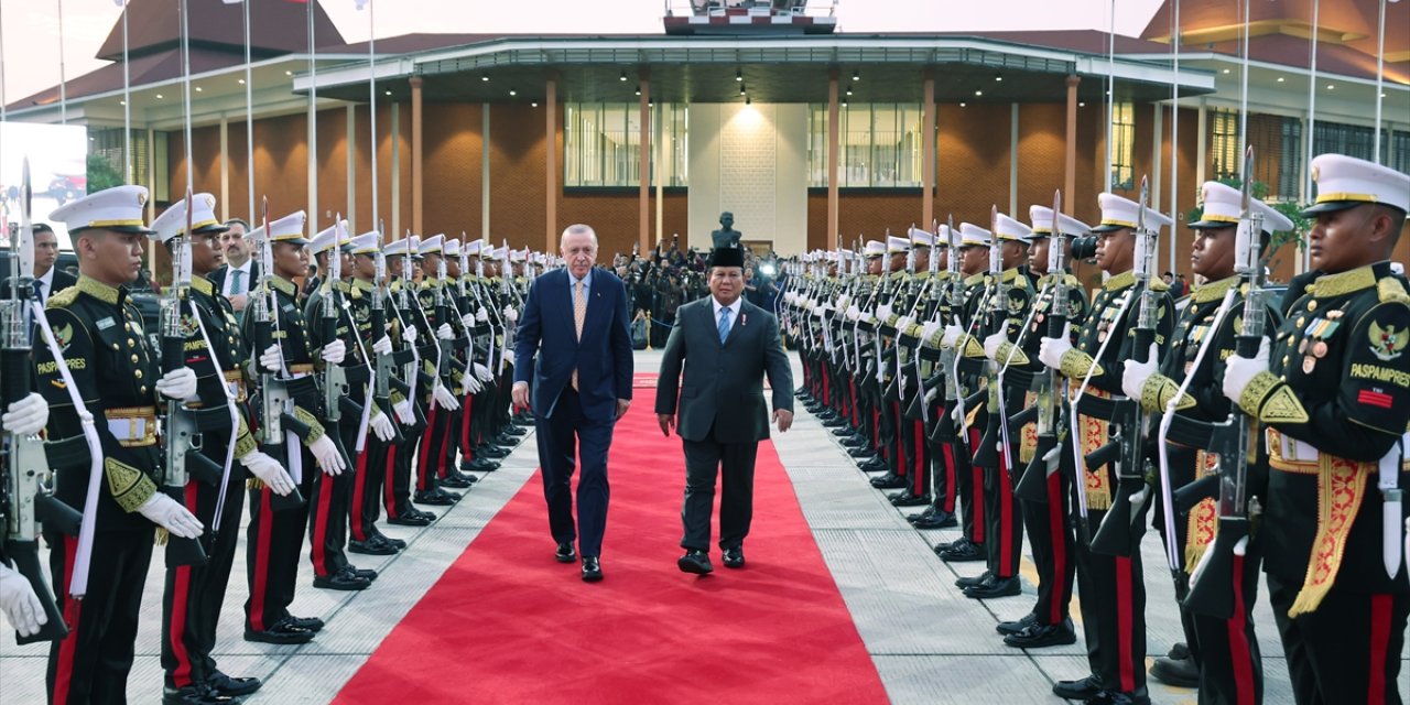 Cumhurbaşkanı Erdoğan, Endonezya'dan ayrıldı