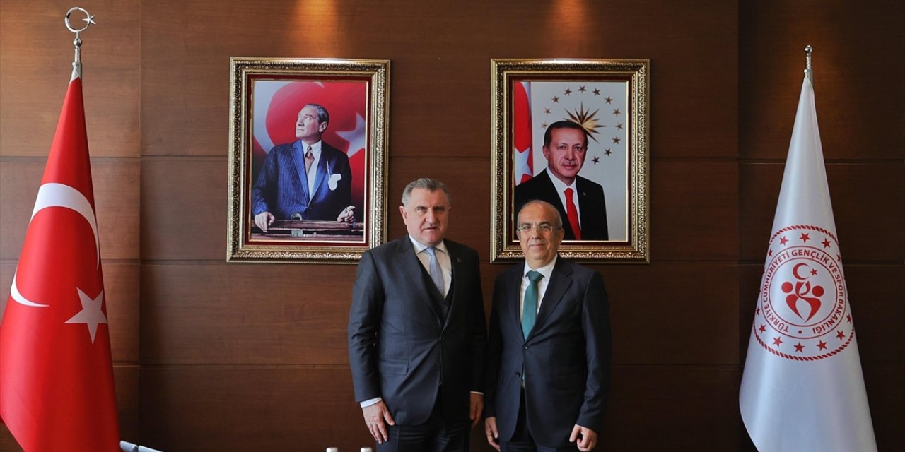 Atıcılık Federasyonu Başkanı Kocakaya, Bakan Bak'ı ziyaret etti