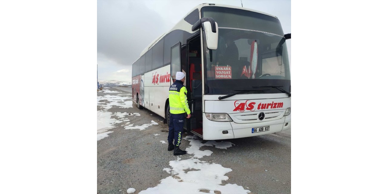 Yozgat'ta yolcu otobüsleri sivil jandarma ekiplerince denetlendi