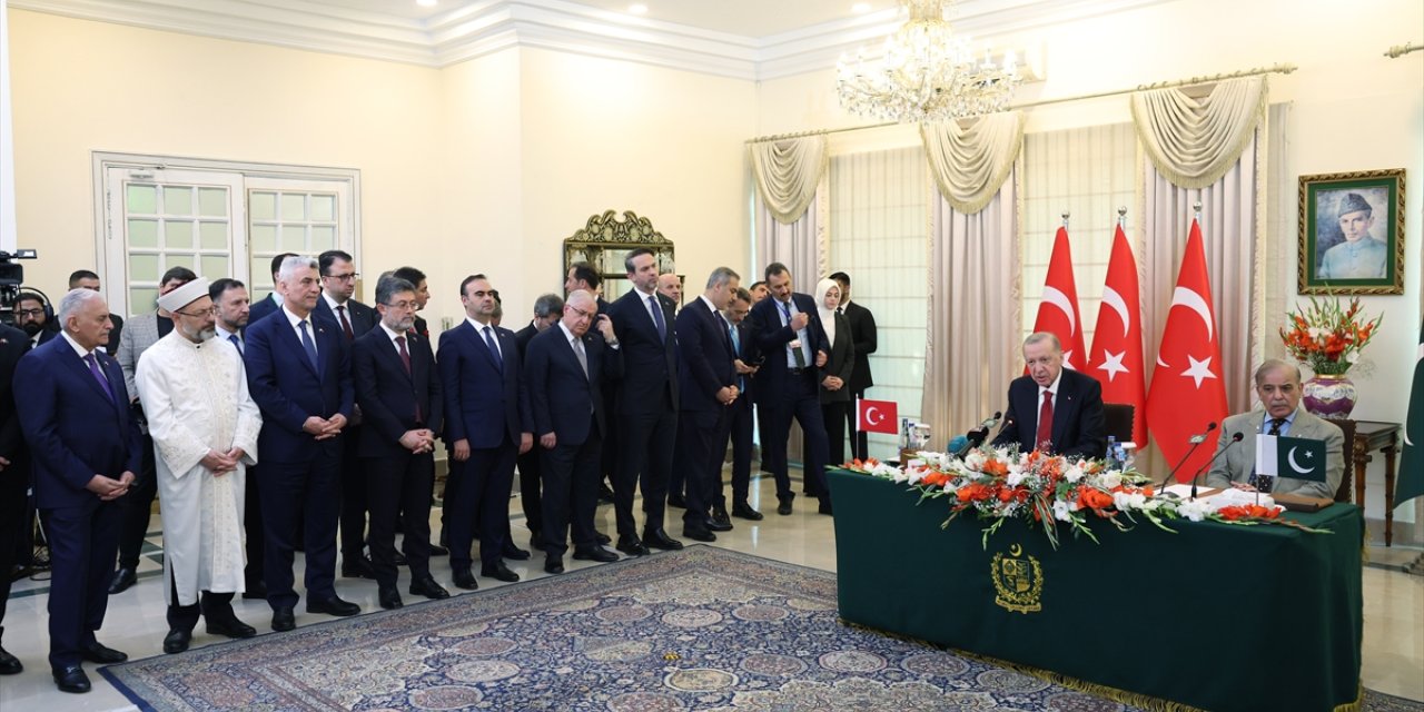 Türkiye ile Pakistan arasında 24 anlaşma imzalandı