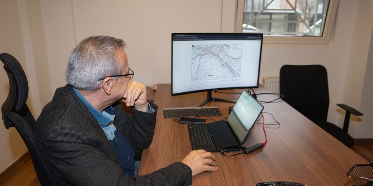 Prof. Dr. Candan Gökçeoğlu'ndan Anadolu levhasında oluşan yarıklara ilişkin değerlendirme: