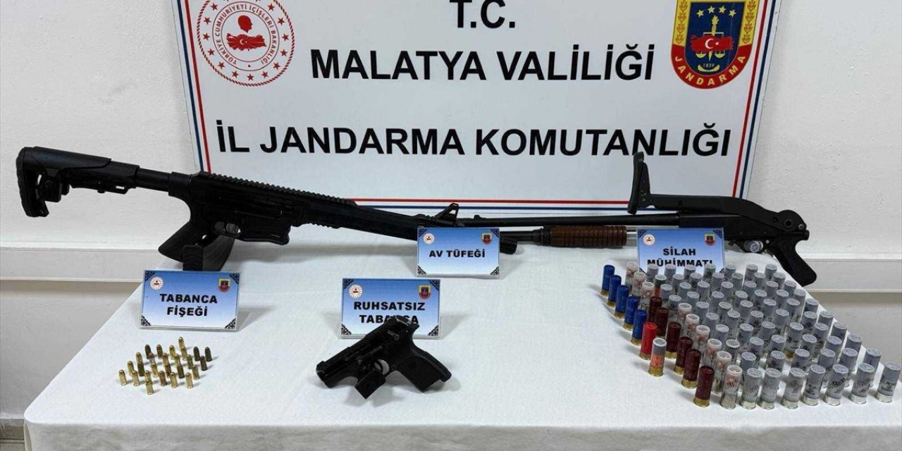 Malatya'da silah kaçakçılığı operasyonunda 2 zanlı yakalandı