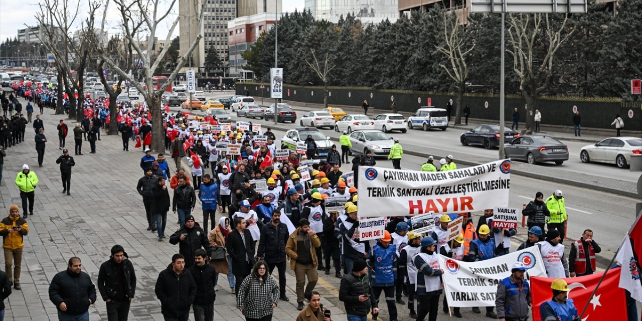 Çayırhan Termik Santrali'nin özelleştirilmesini istemeyen işçiler basın açıklaması yaptı