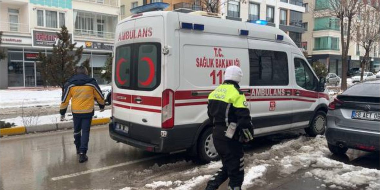 Aksaray'da bir kişi annesini ve ağabeyini bıçakla yaraladı