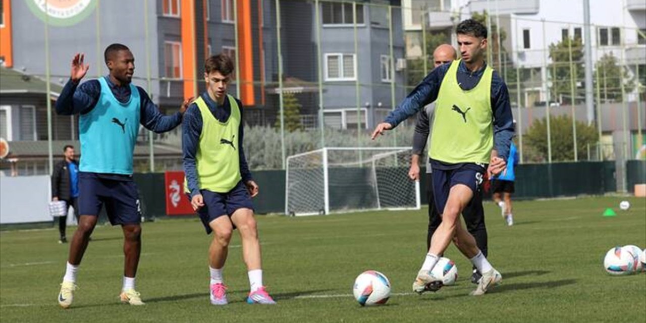 Alanyaspor, Hatayspor maçının hazırlıklarını tamamladı
