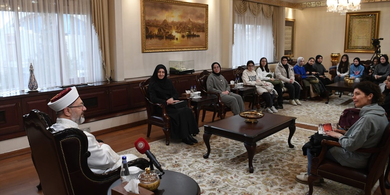Diyanet İşleri Başkanı Erbaş öğrencileri kabulünde konuştu: