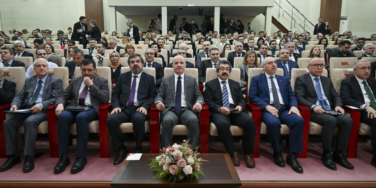 YÖK Başkanı Özvar, "Bilim İletişimi Ofisi Üniversiteler Buluşması"nda konuştu: