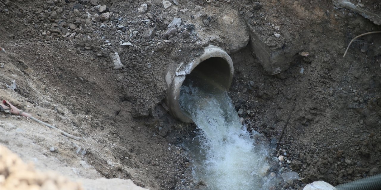 Malatya'da inşaat temellerinde çıkan yer altı suyu sulamada kullanılacak