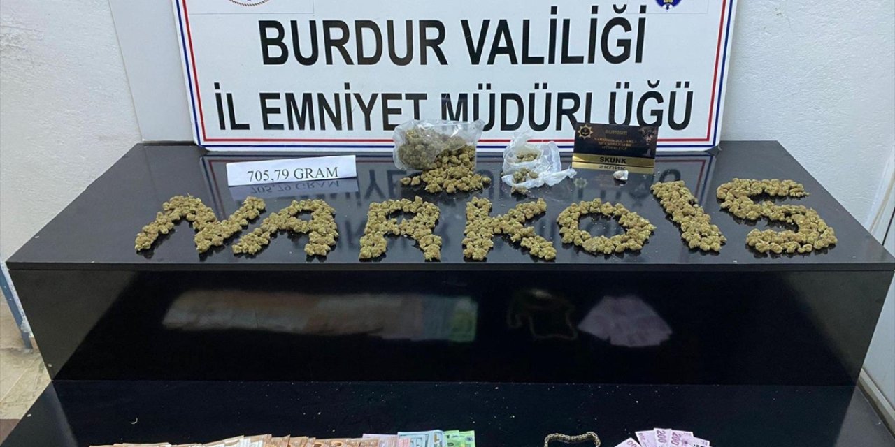 Burdur'da uyuşturucu operasyonunda yakalanan zanlı tutuklandı