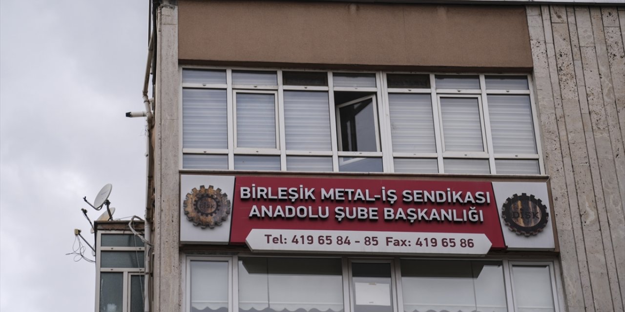 GÜNCELLEME - Ankara'da bir sendikanın şube başkanı, tartıştığı şube sekreterini öldürdü