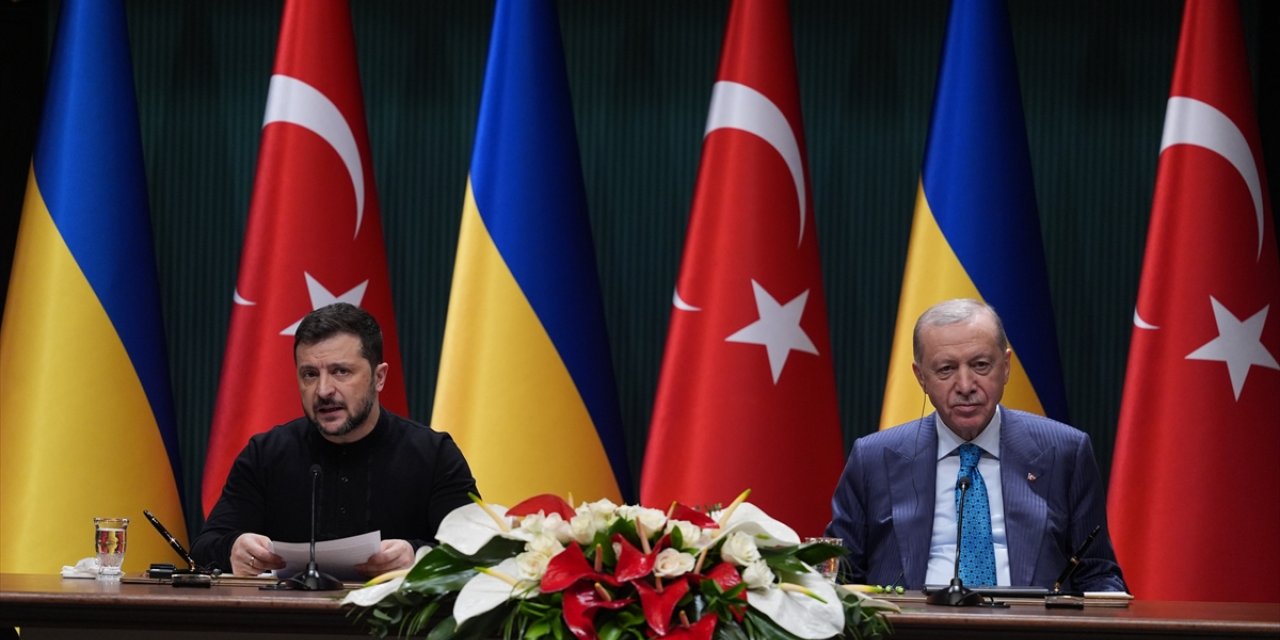Ukrayna Devlet Başkanı Zelenskiy, Cumhurbaşkanı Erdoğan ile ortak basın toplantısında konuştu: (1)
