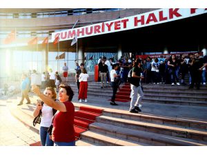 CHP'de ilk sonuçlar sevinçle karşılandı
