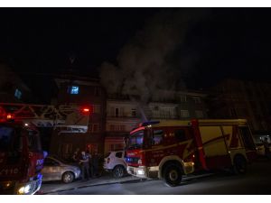 Ankara'da 3 kişi yangından son anda kurtarıldı