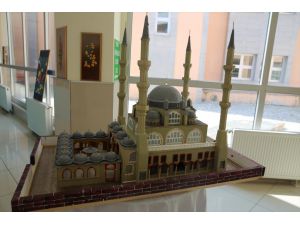 Hükümlüler Selimiye Camisi'nin minyatürünü yaptı