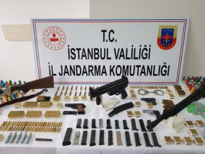 Jandarmadan ruhsatsız silah operasyonu