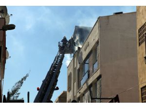 Aydın'da öğrencilerin kaldığı binada yangın