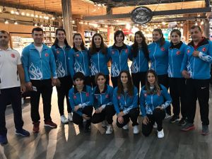 Genç kadın judocular Avusturya'da tatamiye çıkacak