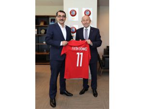 Bakan Dönmez'den Nihat Özdemir'e ziyaret