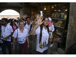 Yunus Emre Enstitüsünün yurt dışı merkezlerindeki öğrencilerden Ankara Kalesi'ne ziyaret