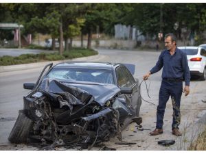 Hurdaya dönen otomobilden burnu bile kanamadan çıktı