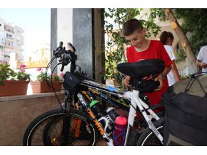 "Küçük 1 aile" bisikletiyle Göbeklitepe yolunda