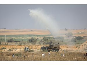 GÜNCELLEME 2 - İsrail askerleri Gazze sınırında 49 Filistinliyi yaraladı