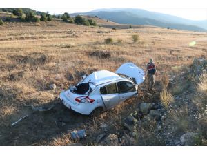 Bayram tatiline giden 4 kardeş trafik kazasında yaralandı