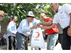Türk Kızılay'dan Kırgızistan'da kurban eti dağıtımı