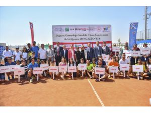 Tenisçiler Gaziantep'te buluştu