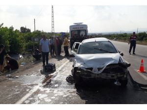 Adana'da iki otomobil çarpıştı: 1 ölü, 3 yaralı