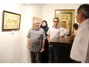 Suriyeli hat sanatçısı eserlerini tezhiple buluşturdu