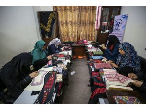 Gazzeli kadınlar nakış yaparak "kanseri" unutmaya çalışıyor