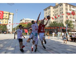 Afyonkarahisar'da sokak basketbolu turnuvası başladı