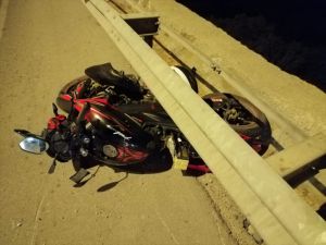 Muğla'da motosiklet bariyere çarptı: 1 ölü, 1 yaralı
