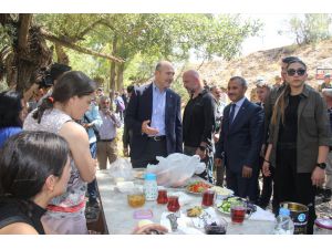 "Anneler terör örgütünden öcünü alıyor"