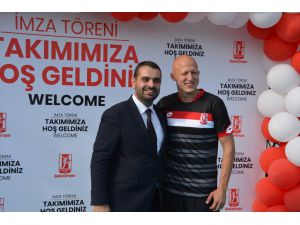 Balıkesirspor'un yeni transferleri taraftarlarla buluştu