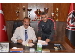 Gazişehir Gaziantep, Mehmet Altıparmak ile sözleşme imzaladı