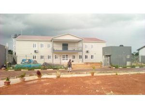 Karmod'dan Nijerya'daki üniversiteye solar enerji eğitimi binası