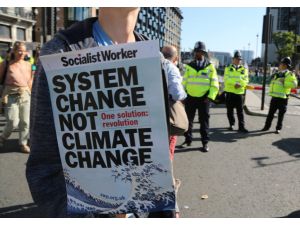 İngiltere ve İsveç'te iklim değişikliği protestosu