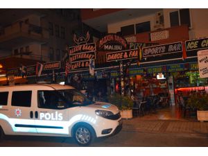 Antalya'da iş yerinin kundaklanma anı güvenlik kamerasında