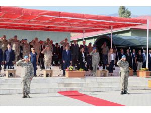 Hakkari'de devir teslim töreni