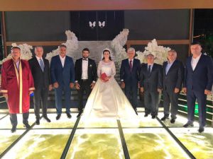 Dünya şampiyonu güreşçi Metehan Başar evlendi