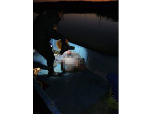 Avlanmak için girdiği su kanalında kanosu batan gurbetçi öldü