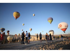 GRAFİKLİ - Kapadokya'da balonlar 437 bin kişiyi uçurdu