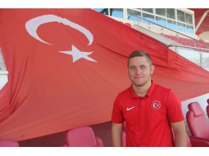 Dünya ve olimpiyat şampiyonu özel sporcudan Mehmetçik'e destek